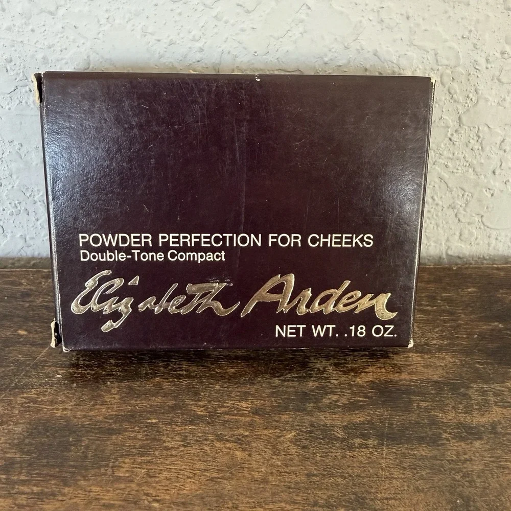 VTG Elizabeth Arden Powder Perfection For Cheeks Stormy Blush/Highlighter‎ Dual